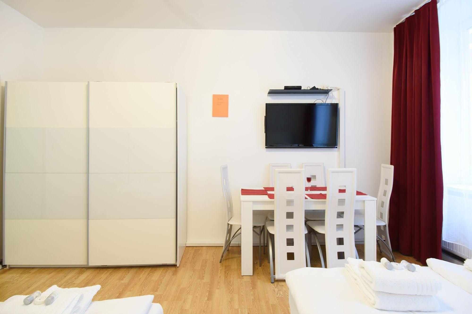 וינה Royal Resort Apartments Belvedere מראה חיצוני תמונה