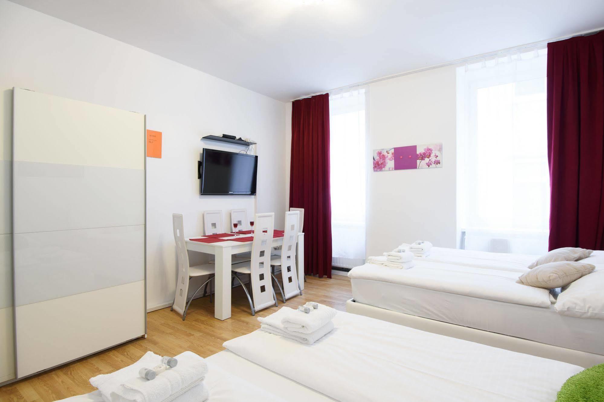 וינה Royal Resort Apartments Belvedere מראה חיצוני תמונה