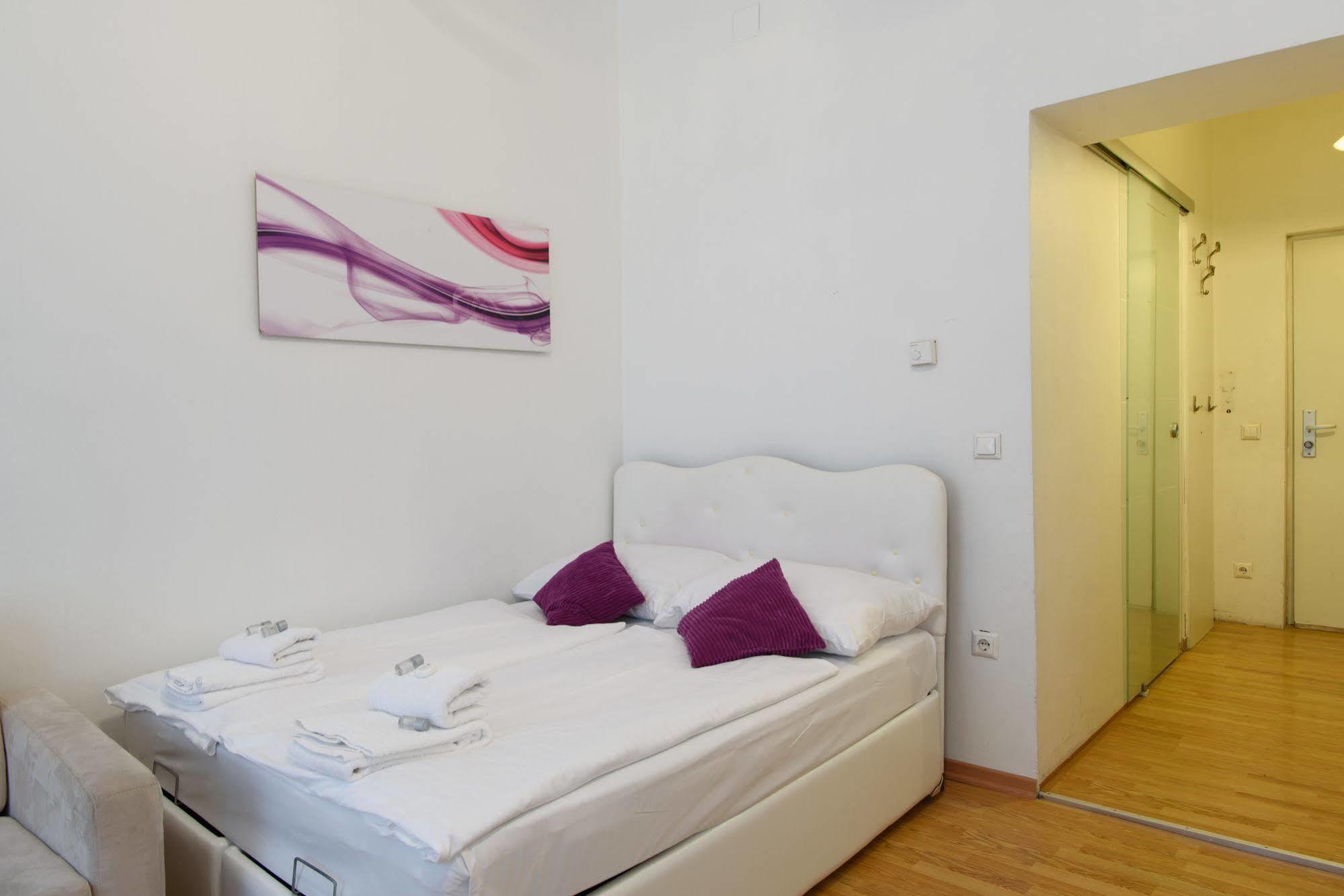 וינה Royal Resort Apartments Belvedere מראה חיצוני תמונה